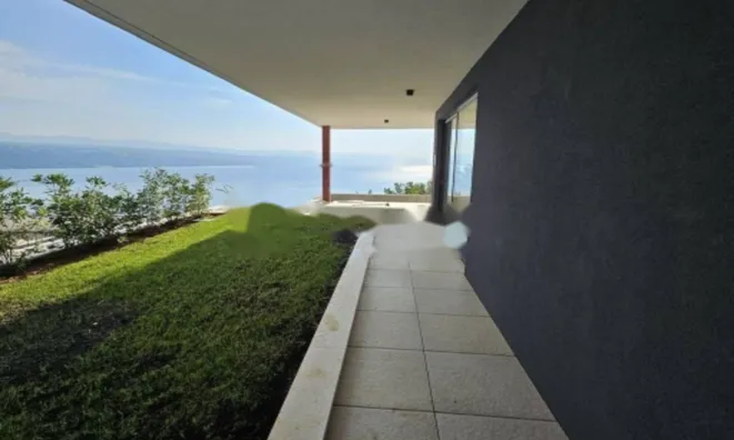 Недвижимость Однокомнатная квартира в центре: 9