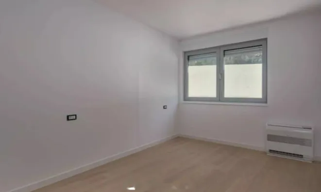 Недвижимость Двухкомнатная квартира, Центр: 10