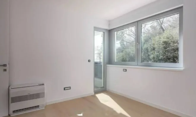 Недвижимость Двухкомнатная квартира, Центр: 15