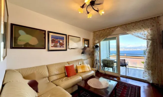 Недвижимость Трехкомнатная квартира в центре: 8