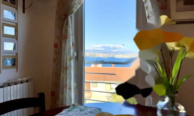 Недвижимость Трехкомнатная квартира в центре: 13