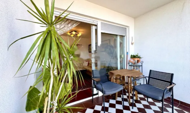 Недвижимость Трехкомнатная квартира в центре: 15