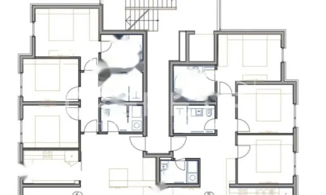 Недвижимость Четырехкомнатная квартира в центре: 1