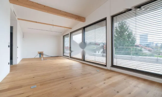 Недвижимость Квартира 5 и более комнат Белиград: 5