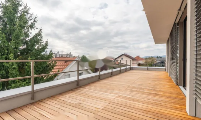 Недвижимость Квартира 5 и более комнат Белиград: 7