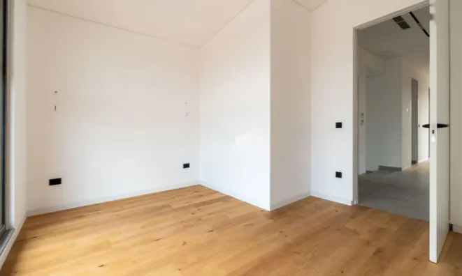 Недвижимость Квартира 5 и более комнат Белиград: 12