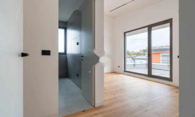 Недвижимость Квартира 5 и более комнат Белиград: 13