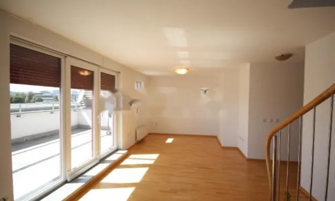 Недвижимость Квартира 4-комнатная, Мосте: 7