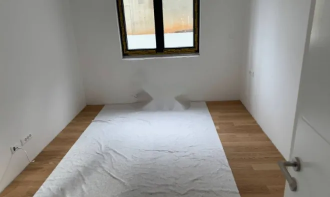 Недвижимость Двухкомнатная квартира, Центр: 4