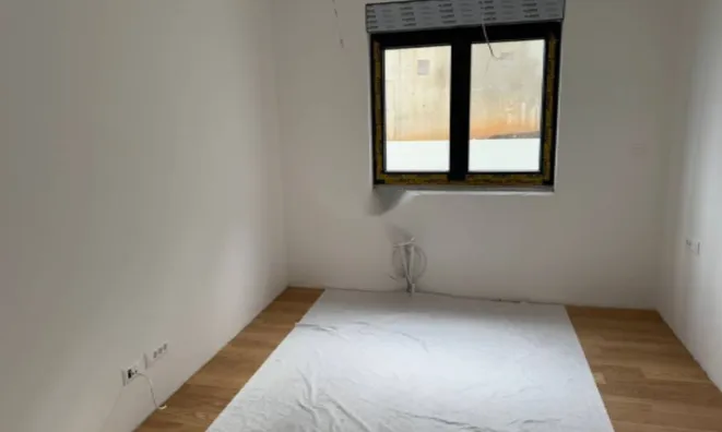 Недвижимость Двухкомнатная квартира, Центр: 5