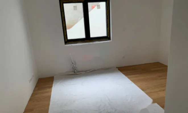 Недвижимость Двухкомнатная квартира, Центр: 9