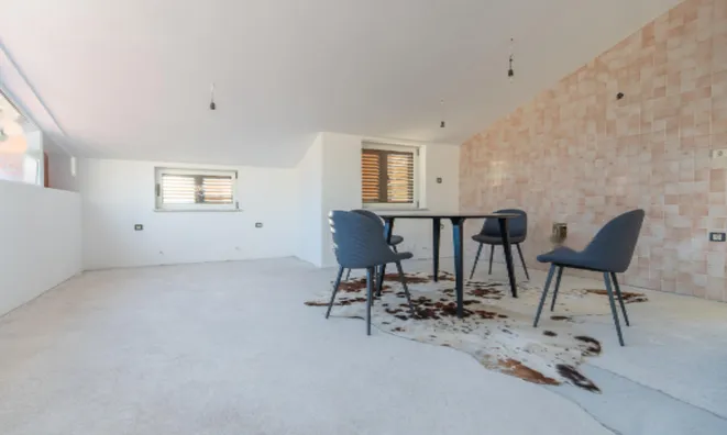 Недвижимость Дом, Копер, Чежарьи, Возможность: 7