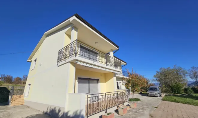 Недвижимость Двухэтажный дом Новый Изола: 1