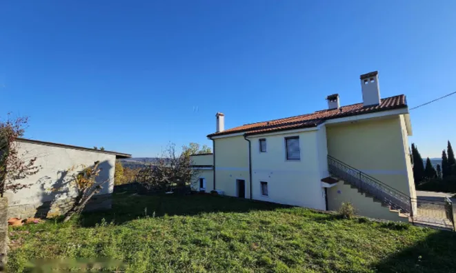 Недвижимость Двухэтажный дом Новый Изола: 2