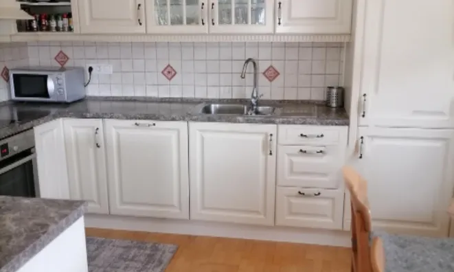 Недвижимость Четырёхкомнатная квартира в Гунцле: 1