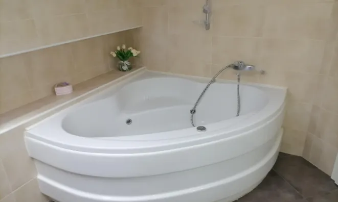 Недвижимость Четырёхкомнатная квартира в Гунцле: 14