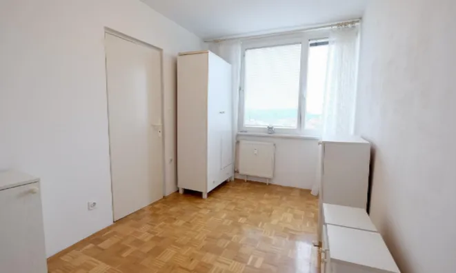 Недвижимость Двухкомнатная квартира Ежица: 10