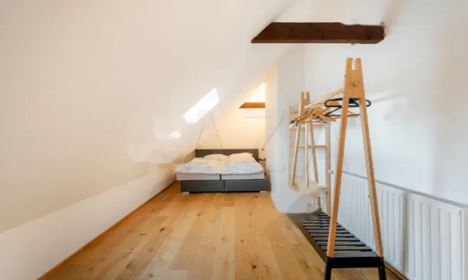 Недвижимость Трёхкомнатная квартира в центре: 9