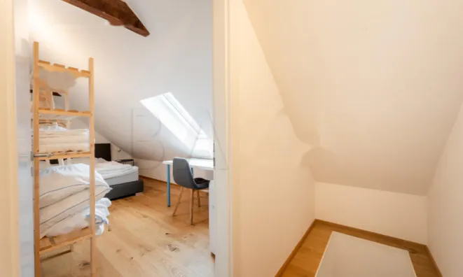 Недвижимость Трёхкомнатная квартира в центре: 10