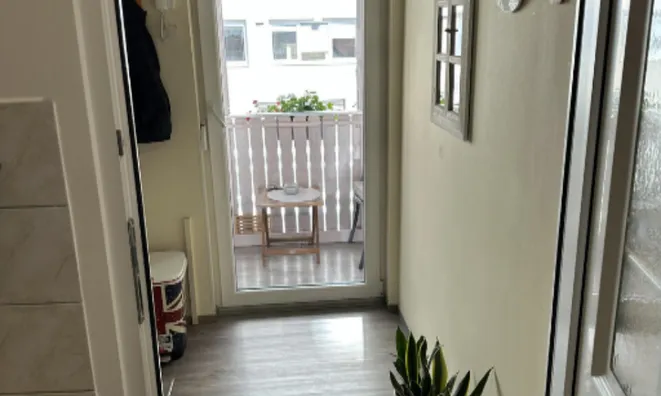 Недвижимость Трёхкомнатная квартира в центре: 11