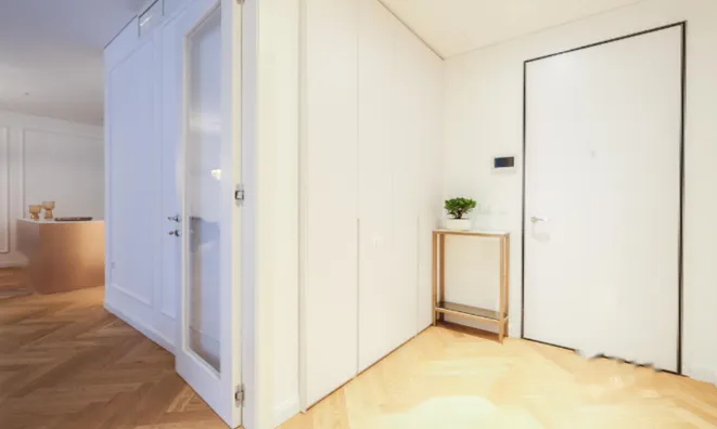 Недвижимость Двухкомнатная квартира в центре: 18