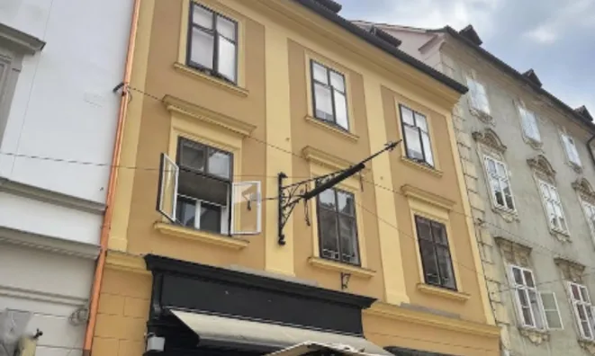 Недвижимость Четырехкомнатная квартира в центре: 2