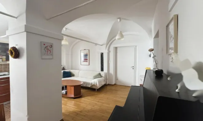 Недвижимость Четырехкомнатная квартира в центре: 7