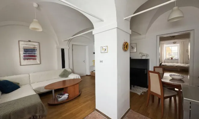 Недвижимость Четырехкомнатная квартира в центре: 8