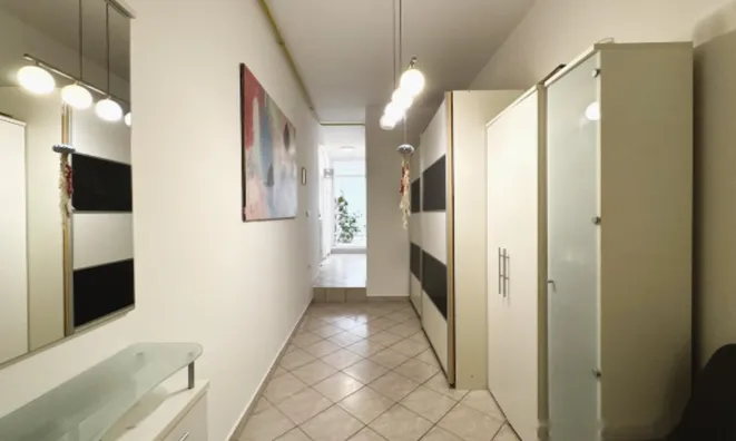 Недвижимость Четырехкомнатная квартира в центре: 17