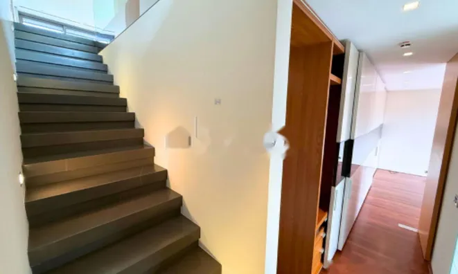 Недвижимость Квартира, 5+ комнат, Центр: 16