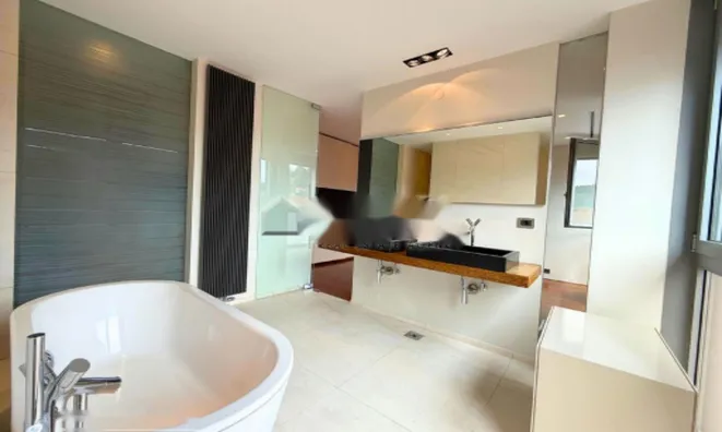 Недвижимость Квартира, 5+ комнат, Центр: 22