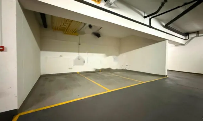 Недвижимость Квартира, 5+ комнат, Центр: 25