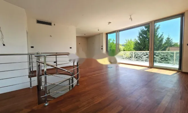 Недвижимость Квартира, 5+ комнат, Центр: 3