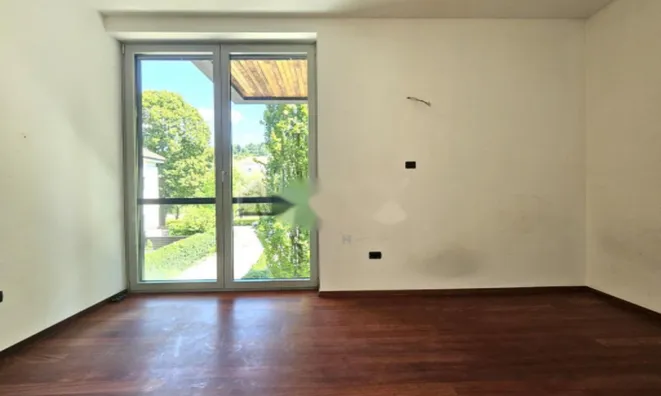 Недвижимость Квартира, 5+ комнат, Центр: 9