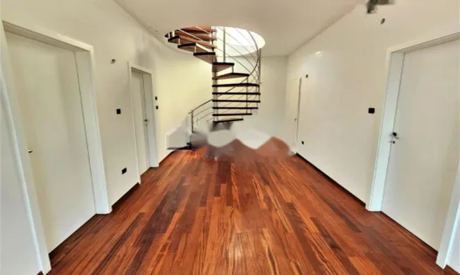 Недвижимость Квартира, 5+ комнат, Центр: 15