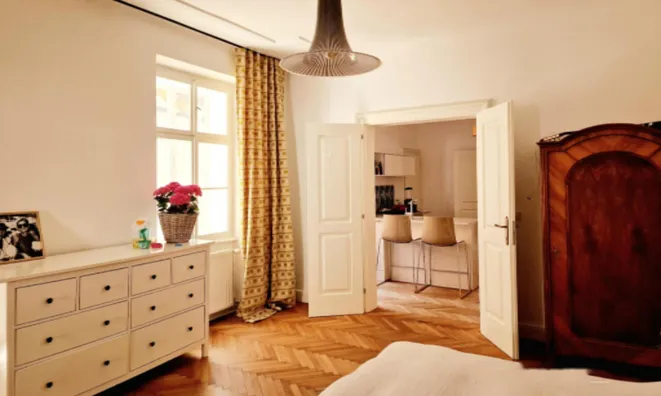 Недвижимость Трёхкомнатная квартира центр: 3