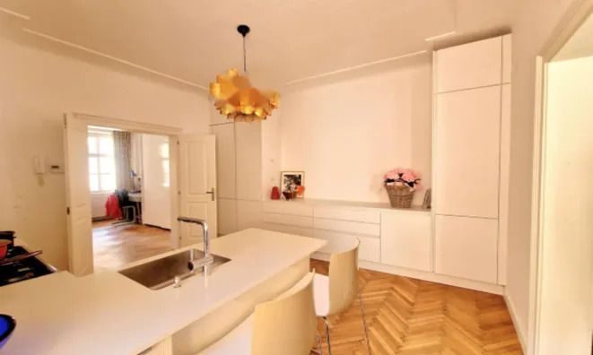 Недвижимость Трёхкомнатная квартира центр: 5