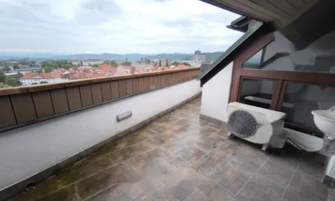 Недвижимость Квартира, 5+ комнат, Центр: 5