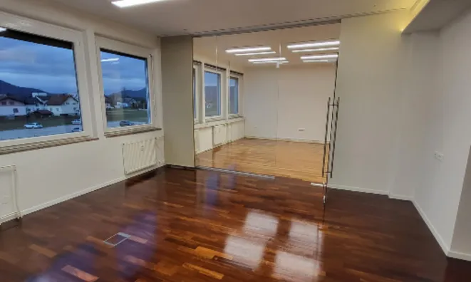 Недвижимость Офисное помещение, Шишка: 1