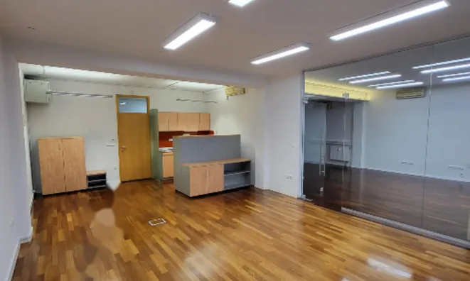 Недвижимость Офисное помещение, Шишка: 7