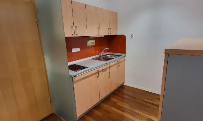 Недвижимость Офисное помещение, Шишка: 8