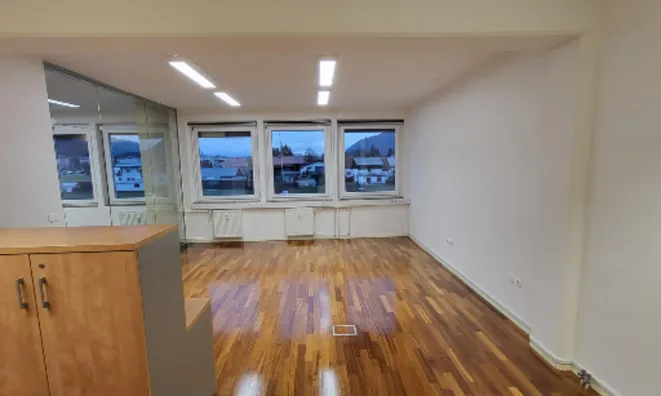 Недвижимость Офисное помещение, Шишка: 9