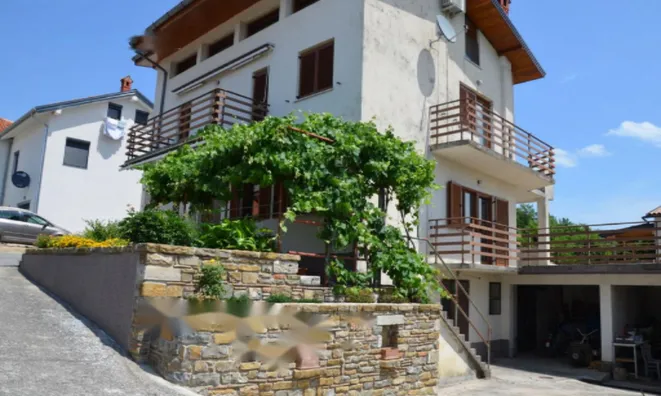 Недвижимость Дом, Побеги: 1