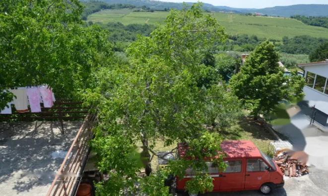 Недвижимость Дом, Побеги: 7