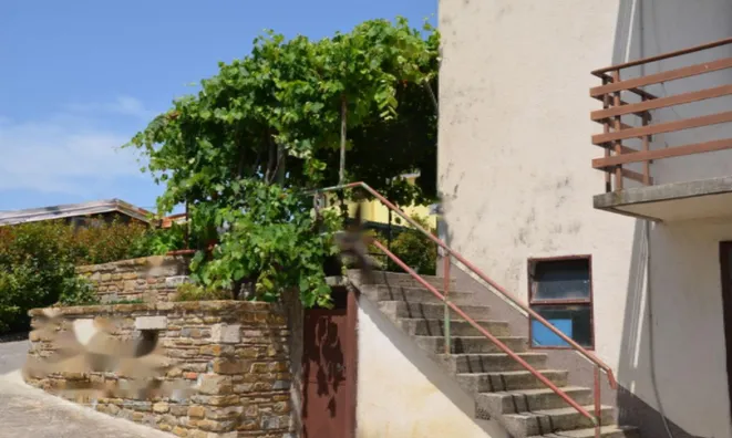 Недвижимость Дом, Побеги: 9