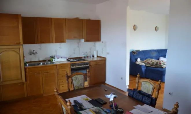 Недвижимость Дом, Побеги: 16