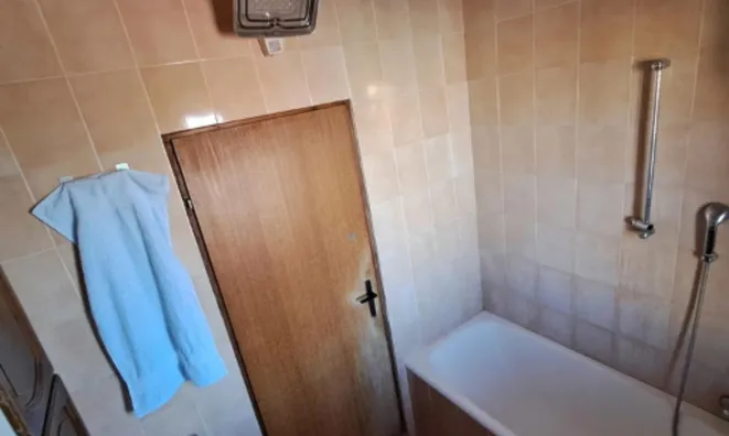 Недвижимость Дом, Побеги: 20