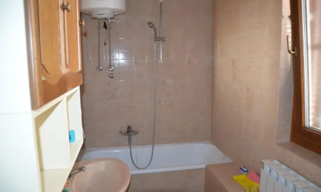 Недвижимость Дом, Побеги: 27