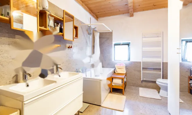 Недвижимость Дом, Комен: 8