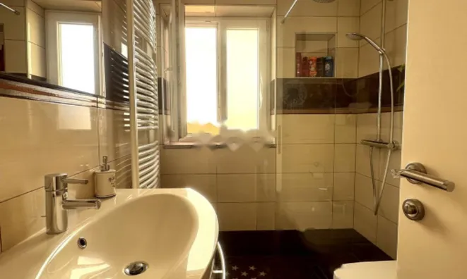 Недвижимость Четырехкомнатная квартира у рынка в Копере: 9